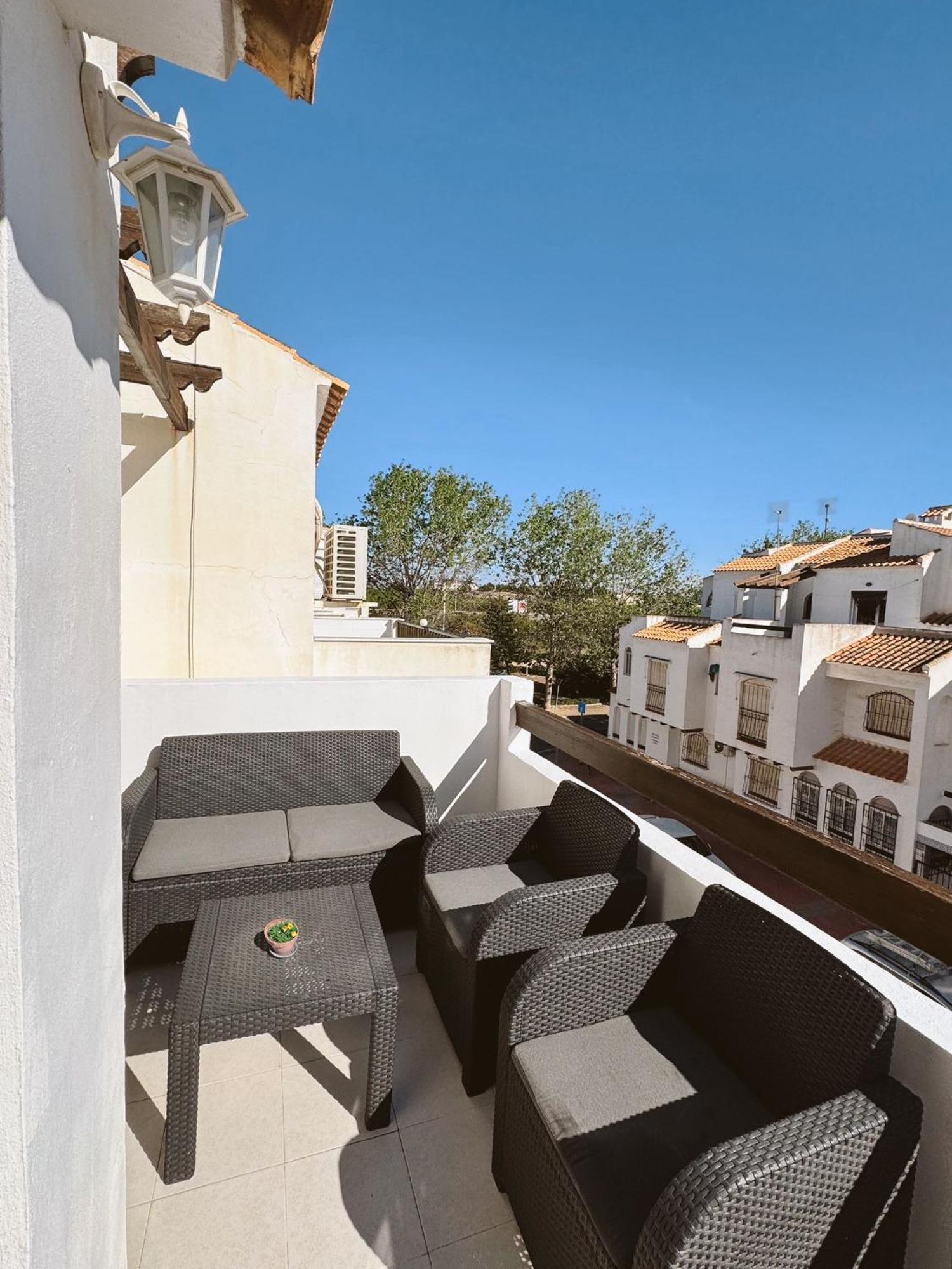 Apartment El Paraiso, 1 Bedroom 300M From The Sea 托雷维耶哈 外观 照片